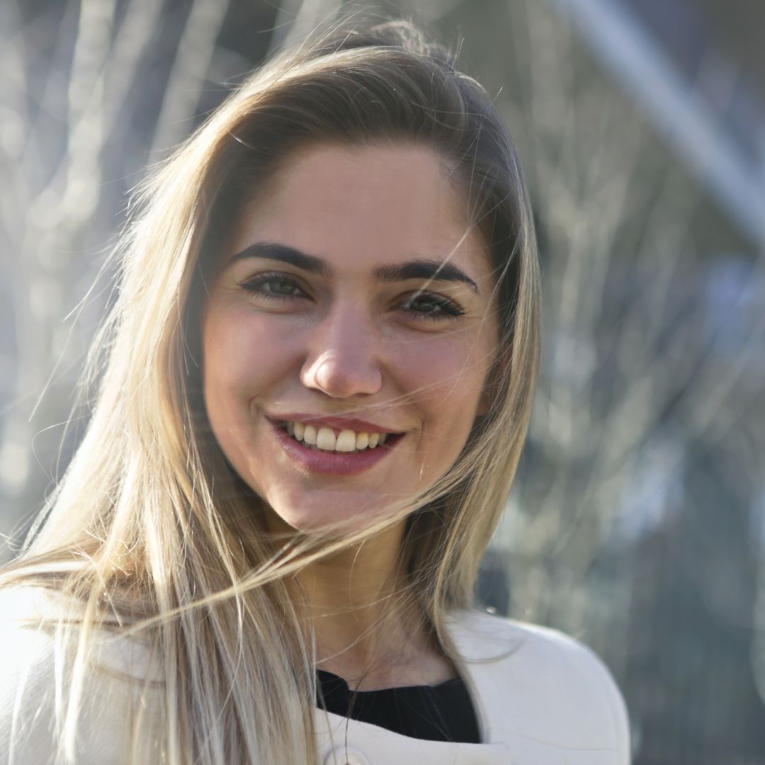 Paola D.